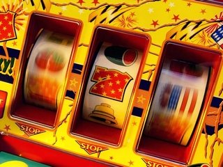Как играть в игровые автоматы на реальные деньги и получать прибыль?